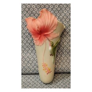 Vtg Iris & Orchid #108 Hibiscus & Hummingbird Wall Pocket Vase